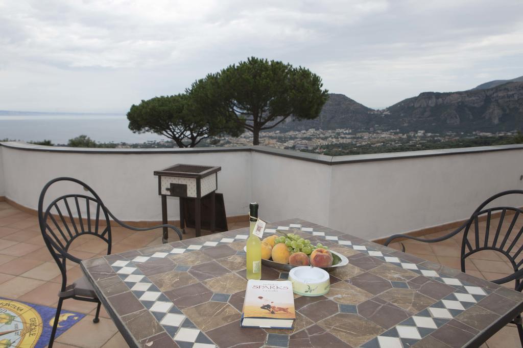 Appartamento Villa Degli Ulivi Sant'Agnello Phòng bức ảnh